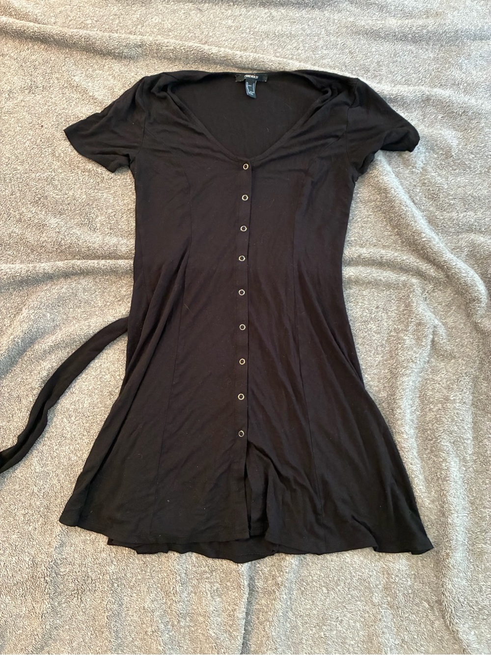 Forever 21 Black Short Sleeve Button-Front Dress